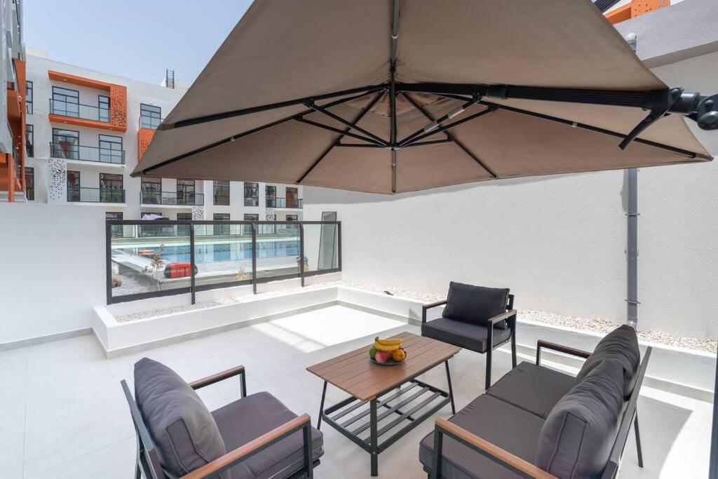 Restful With Private Terrace By The Pool * Dubai